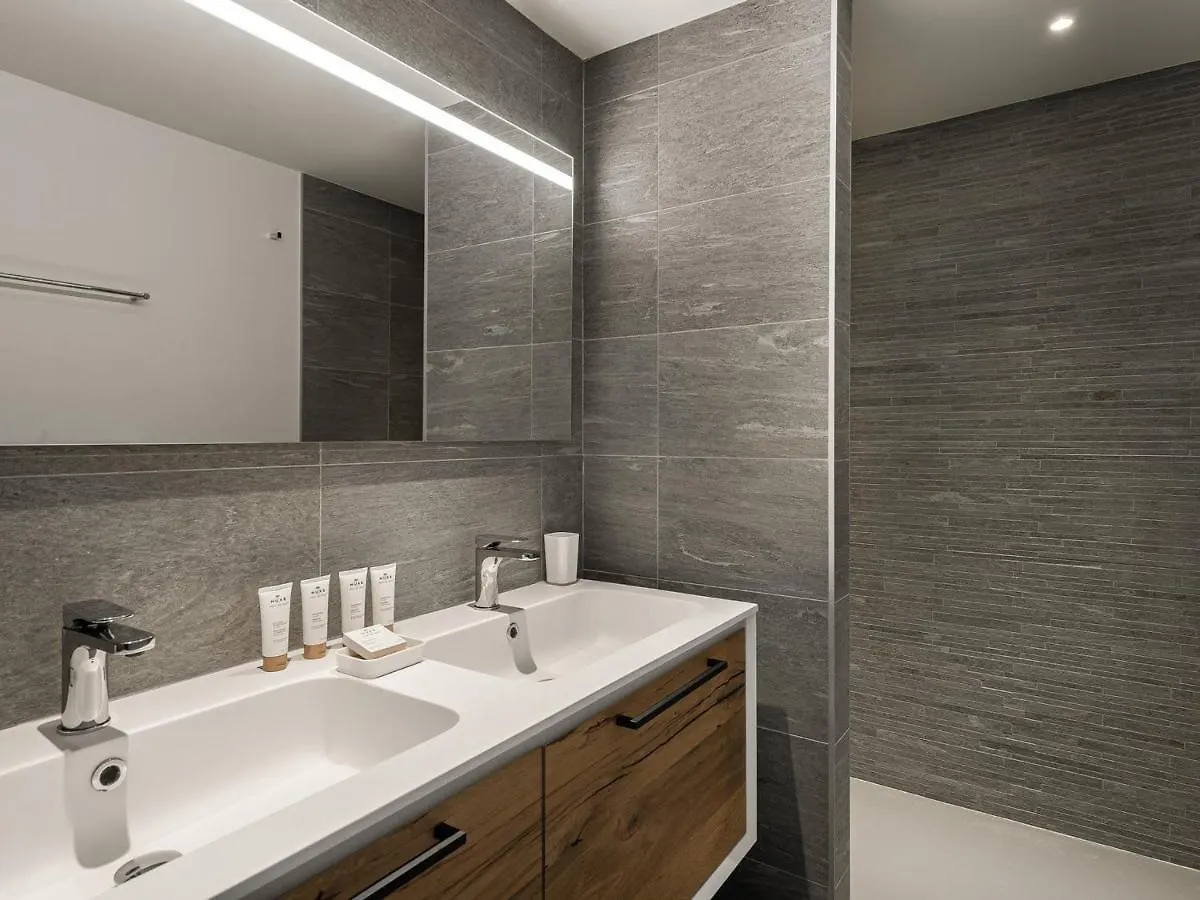 Appartement De Standing Avec Balcon, Aux Pieds Des Pistes A Courchevel Village - Fr-1-562-51 شقة